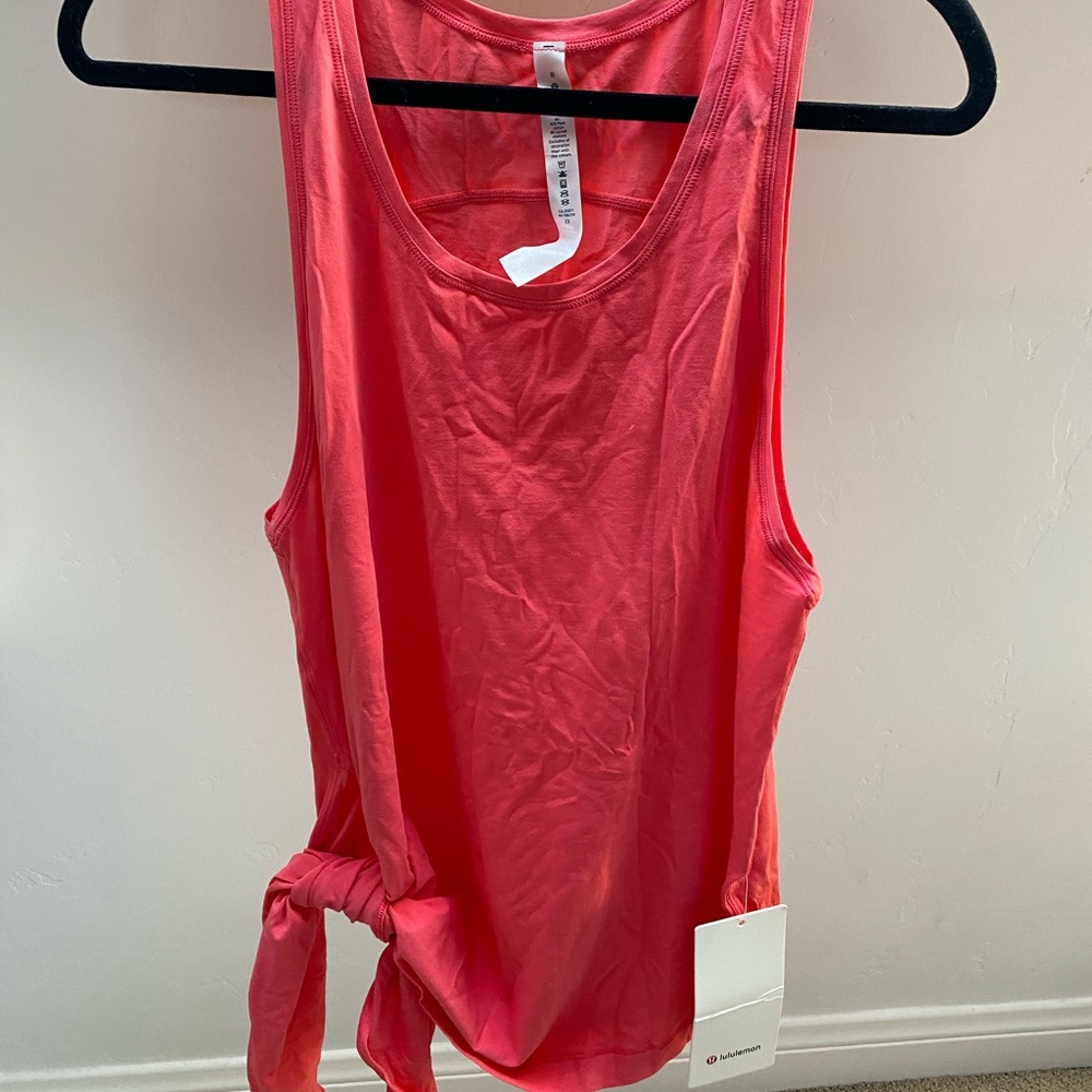 Lululemon to the point tank, size 8. NWT